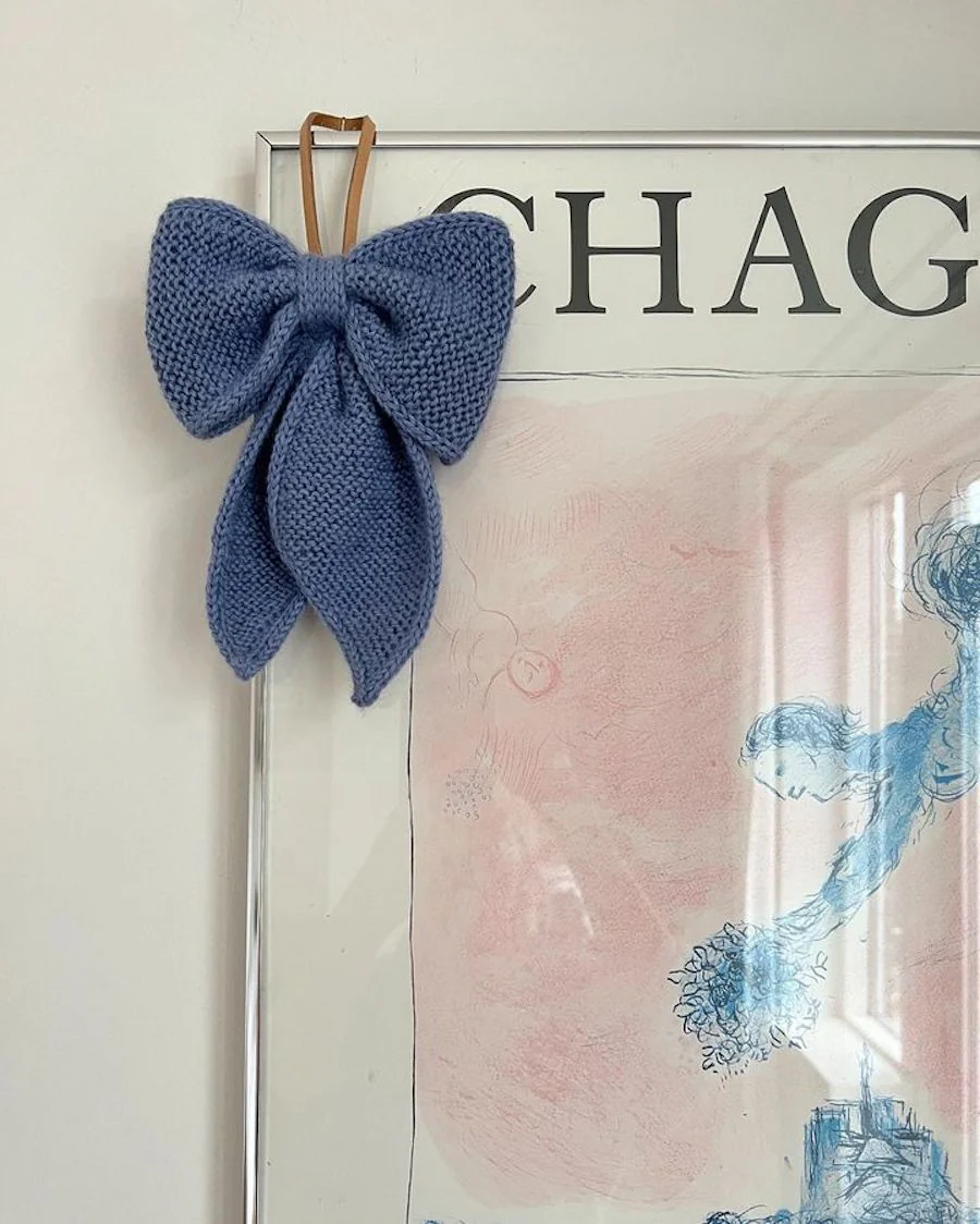 December Bow - Image 3