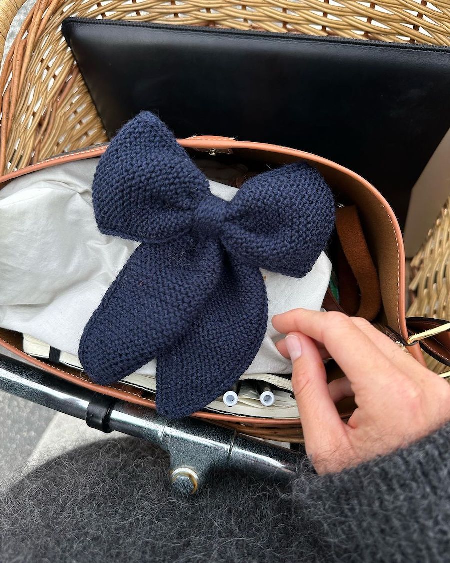 December Bow - Image 5