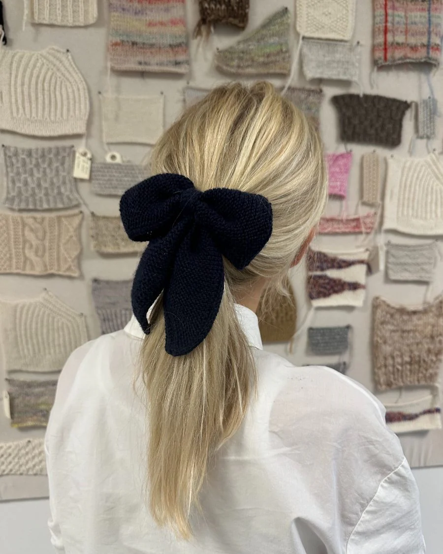 December Bow - Image 6