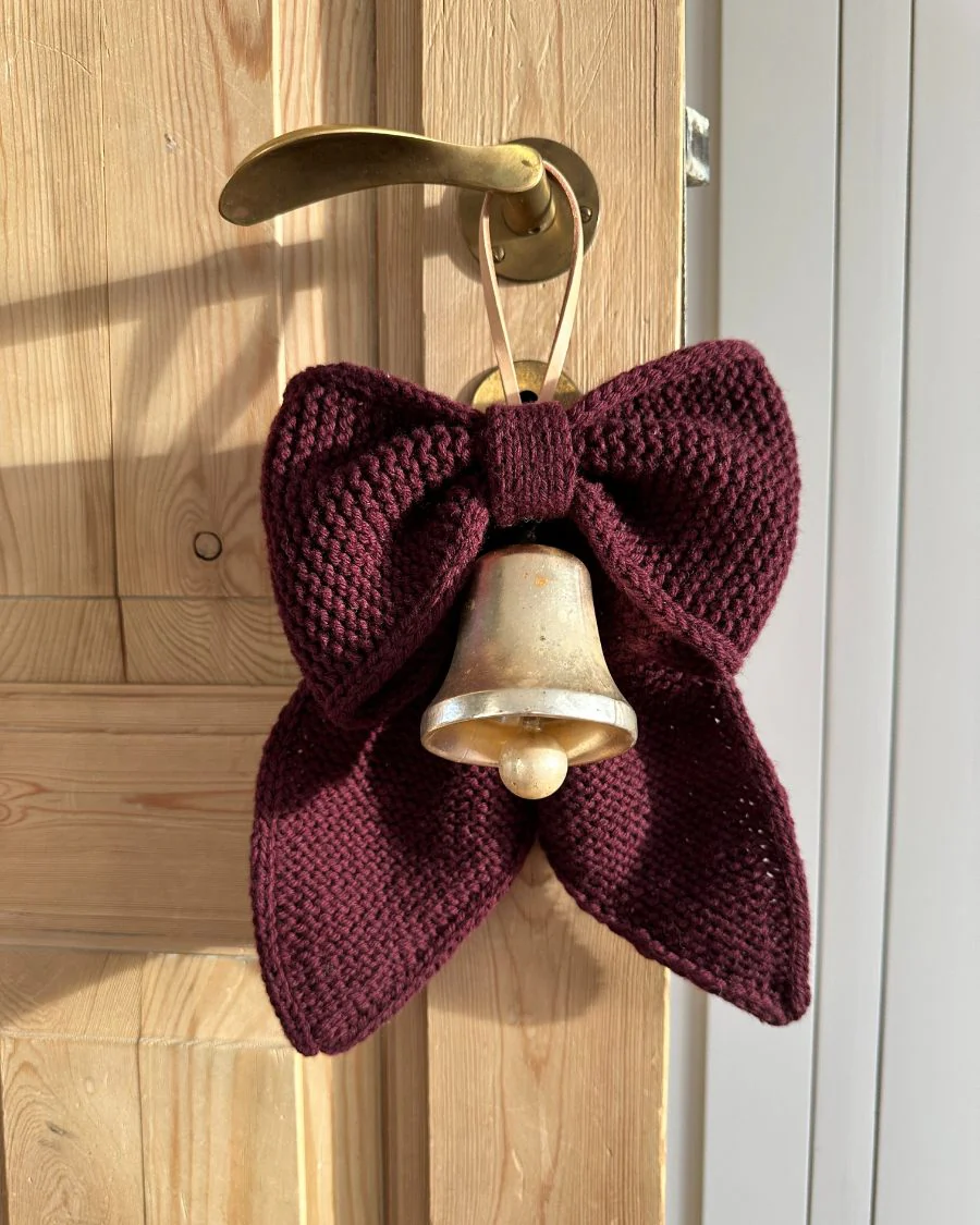 December Bow - Image 7